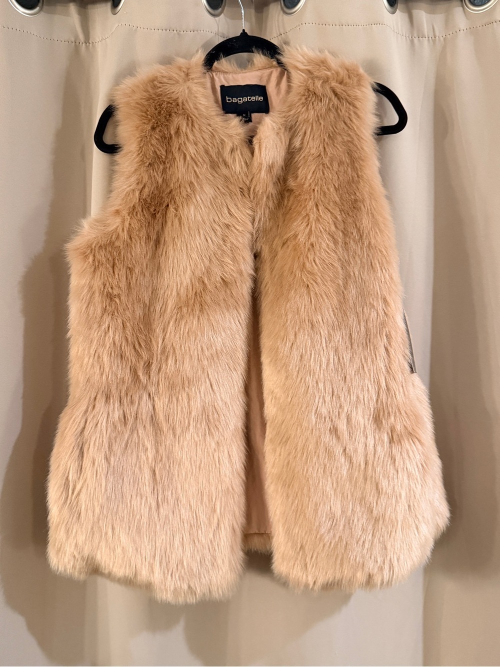 NWT Bagatelle Soft Faux Fur Vest in Blush